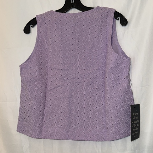 Lavender Eyelet Valerie Top - Picture 4 of 7